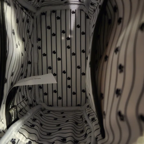 Disney's Pinocchio Backpack - Picture 6 of 7